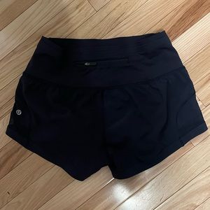 Lululemon womens size 4 short navy